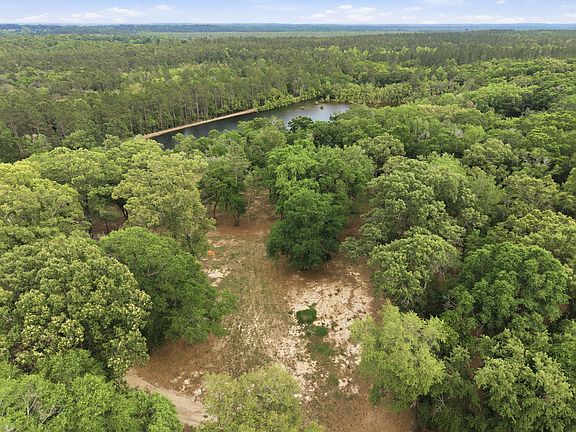 4th image of 261 Wilkerson Rd