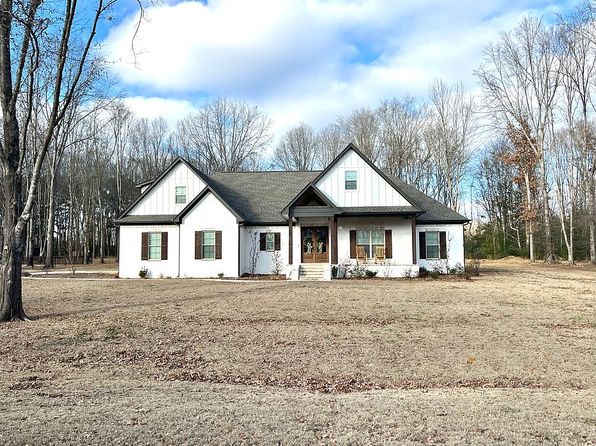 106 Ridge Oak Ln