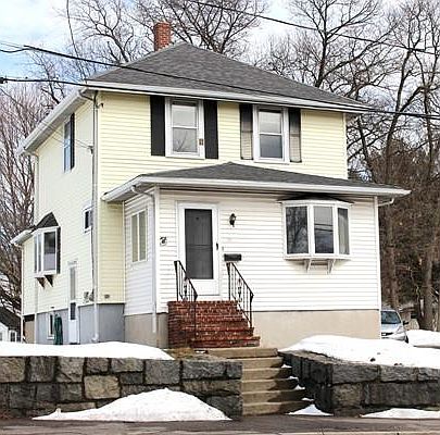 3rd image of 440 W Squantum St