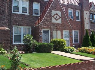 11639 224th St, Cambria Heights, NY 11411
