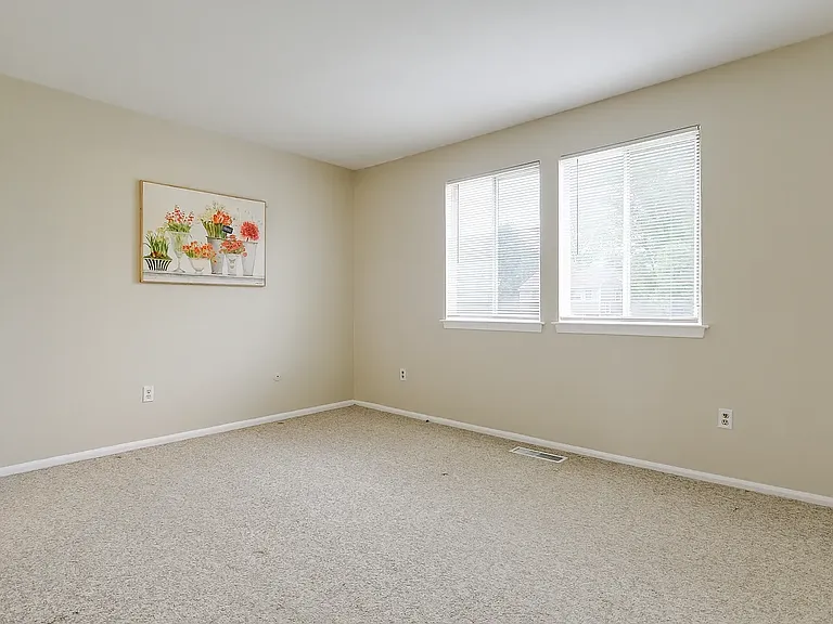 48 Cartlane Cir — Photo 5