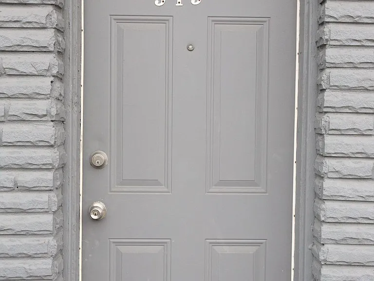 919 Kingston Rd — Photo 23