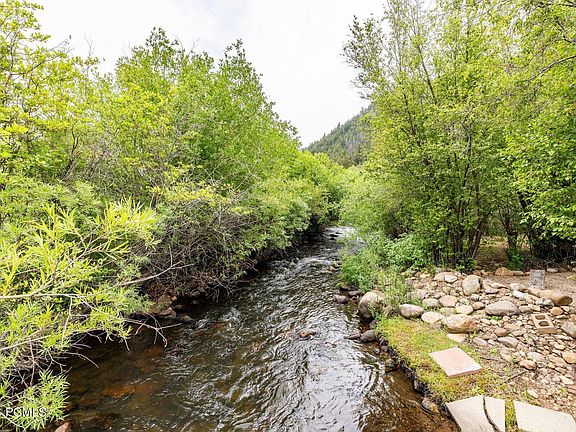 4th image of 1745 Samak Park Loop