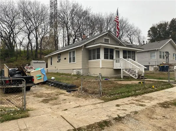 436 Tullis Ave, Kansas City, MO 64125