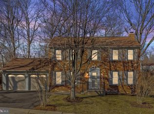 7592 Woodstown Dr, Springfield, VA 22153