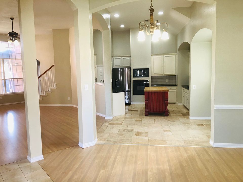 1st image of 1609 Thompson Dr