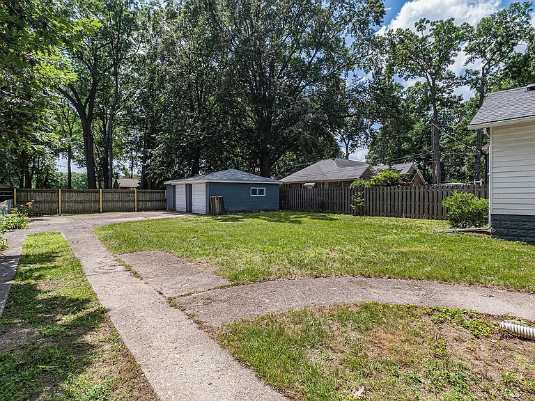 508 Parkdale Ave — Photo 14