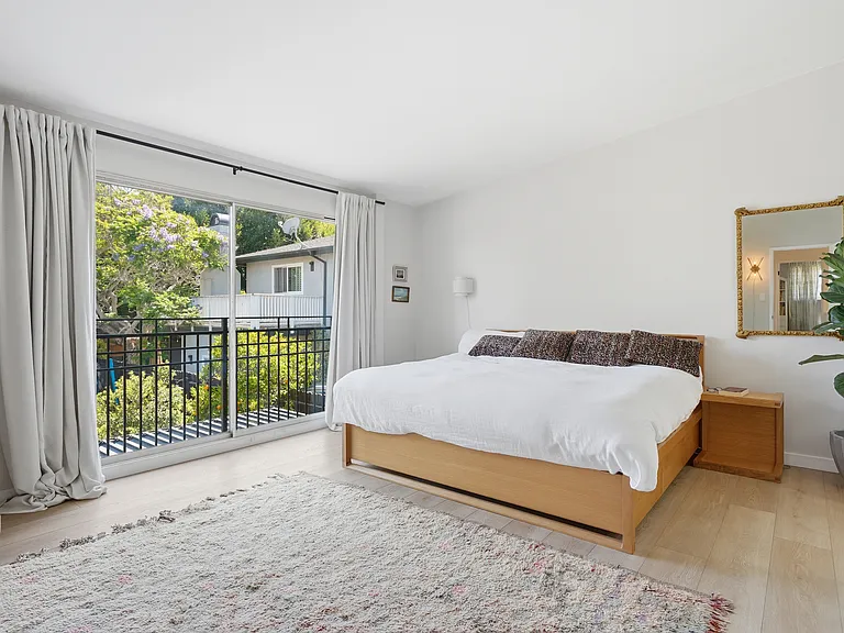 1720 Voorhees Ave — Photo 9