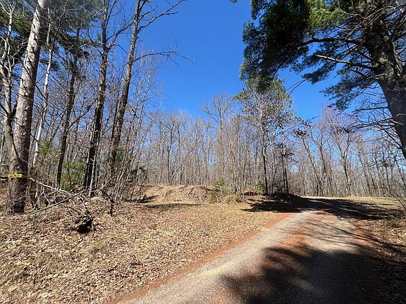 5th image of W Oak Rd
