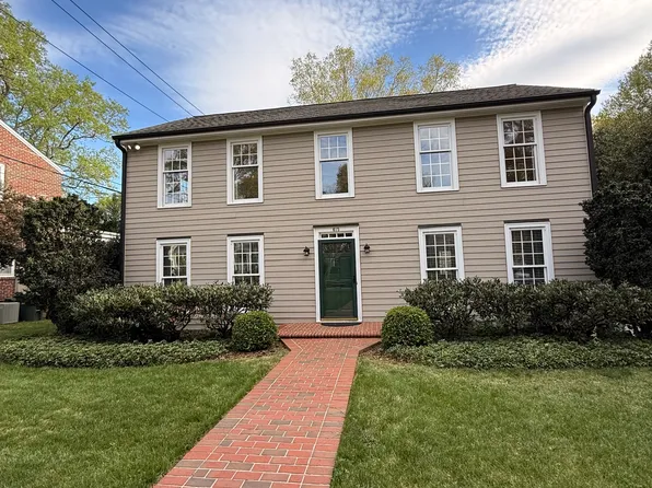 615 Chancery Pl, Greensboro, NC 27408