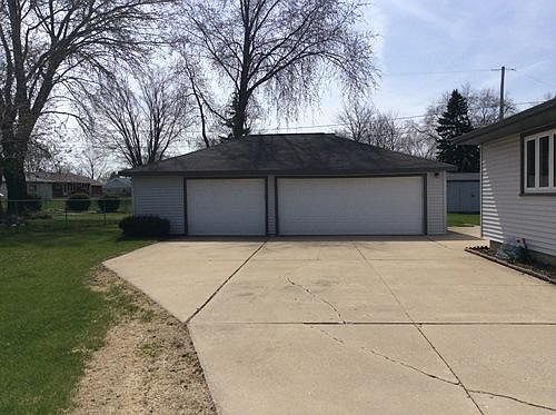 2nd image of 8781 S Carol Ct