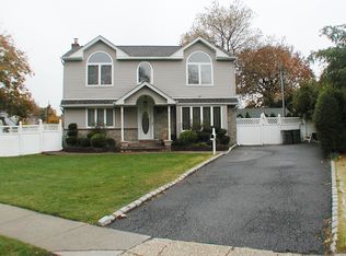 111 Alywood Dr, East Meadow, NY 11554