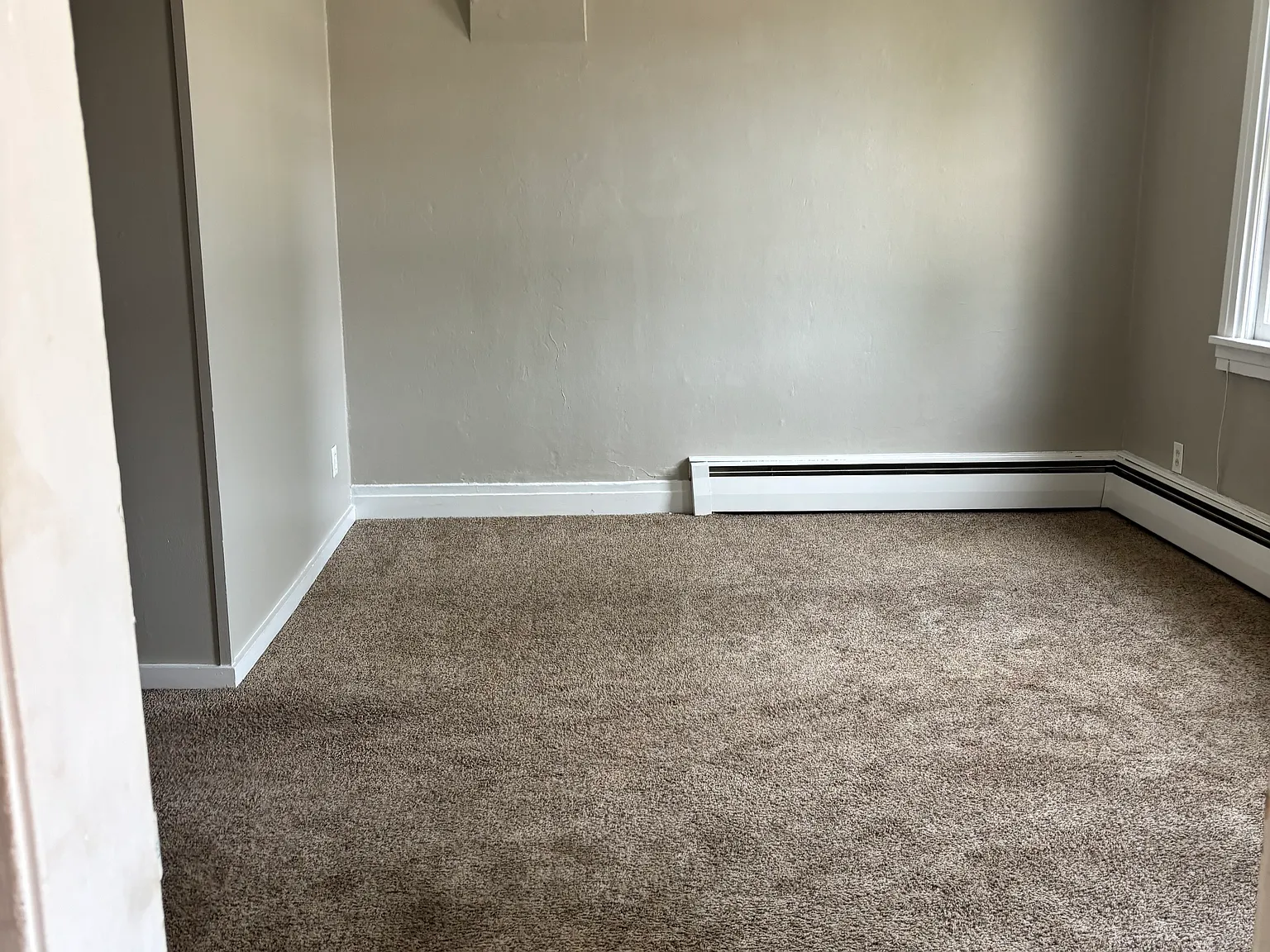 1 bed, 875 sqft, $825 — Photo 1