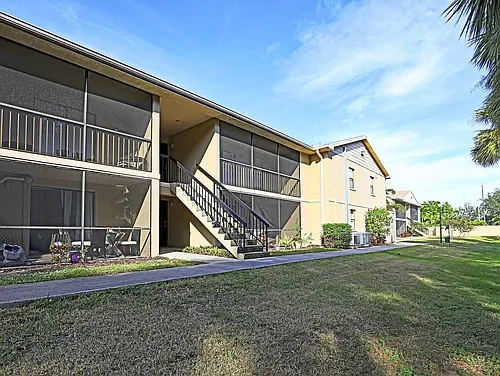 5305 Summerlin Rd Photo 1