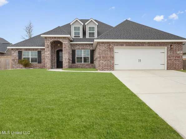 3004 Rue Acadian Gdns #D, Diberville, MS 39540