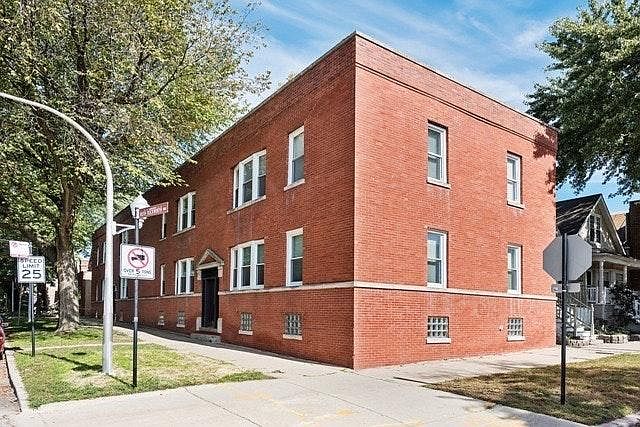 1st image of 3803 N Ravenswood Ave #2