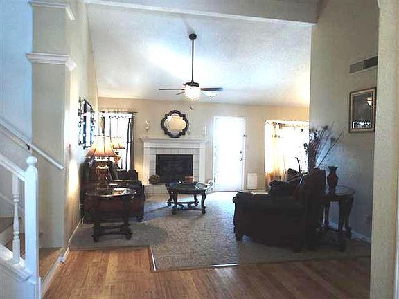 3rd image of 4349 Loma De Luna Dr