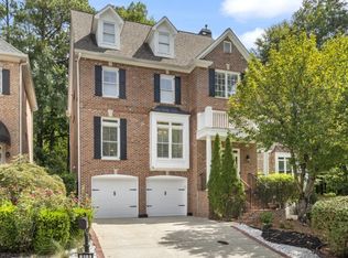 915 Roberts Landing Cv, Sandy Springs, GA 30350