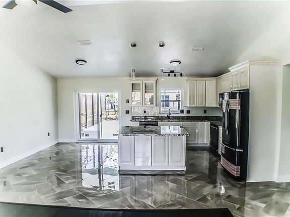 4th image of 820 Ognon Ct