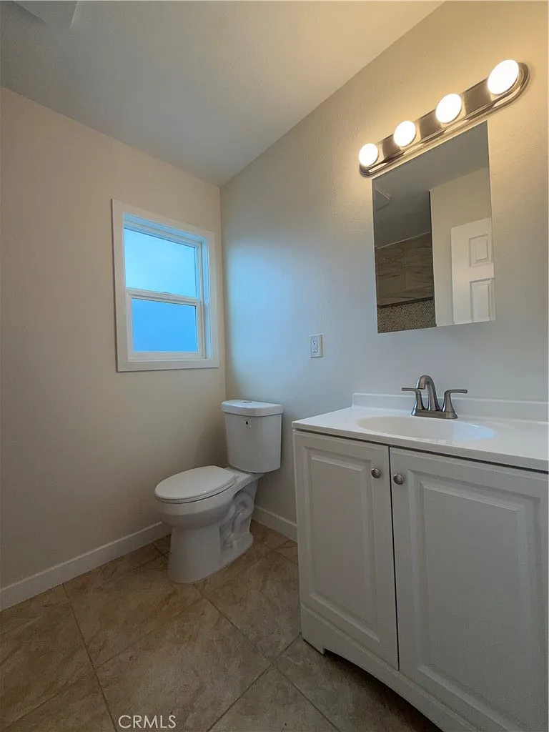 4 bed, 980 sqft, $3,399 — Photo 3