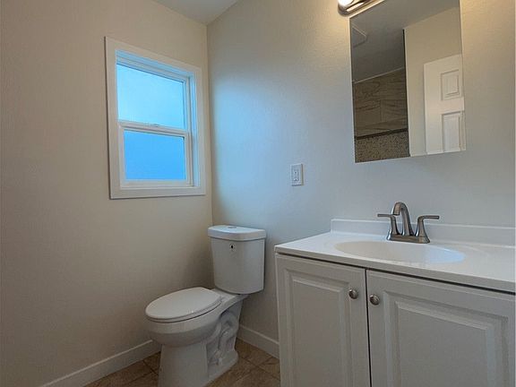 3rd image of 649 E 87th St
