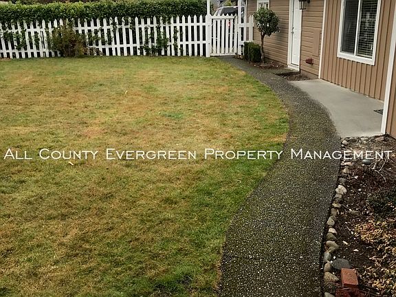 2nd image of 808 E 51st St