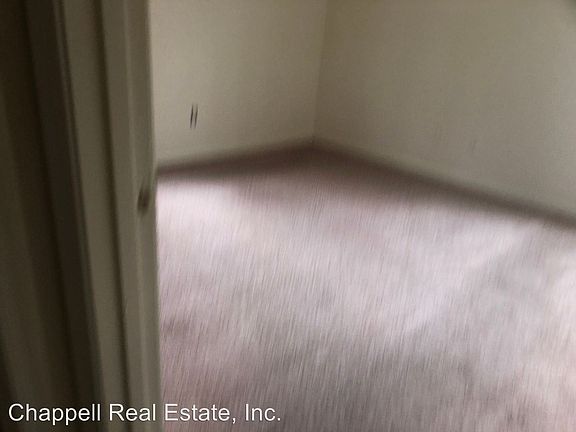 2nd image of 423 Briarwood Cir
