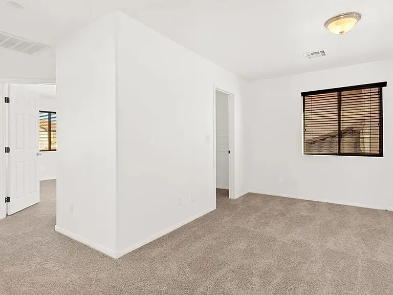 1633 Orange Daisy Pl — Photo 12