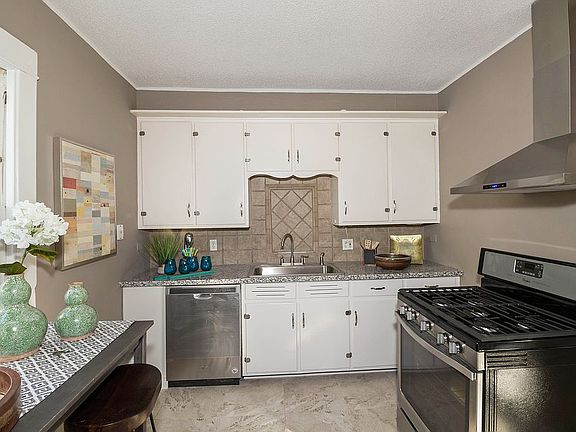 2nd image of 3555 34th Ave S