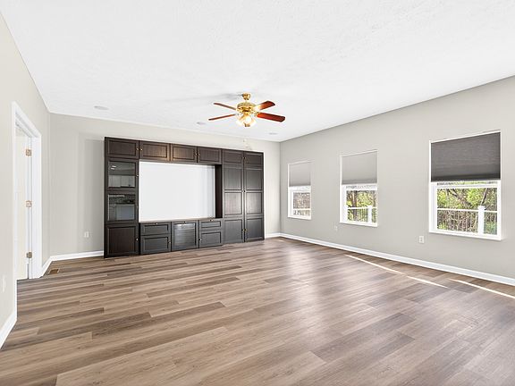 5th image of 403 McCormick Rd