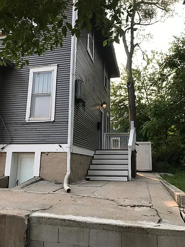 3204 Cuming St Photo 1