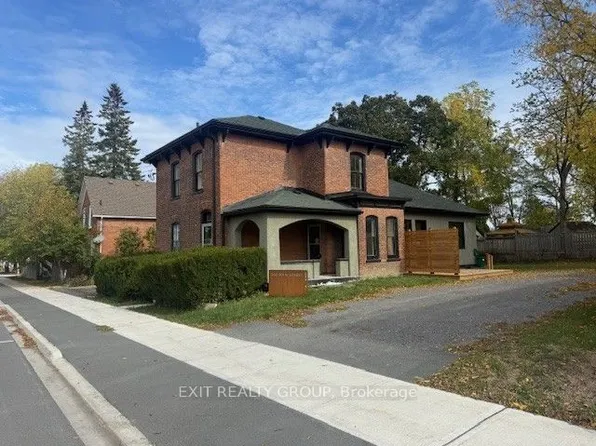 368 Picton Main St N, Prince Edward County, ON K0K 2T0