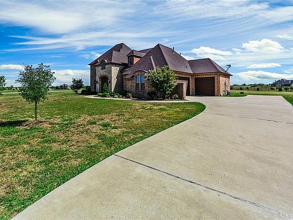 2nd image of 2175 Lake Estates Dr