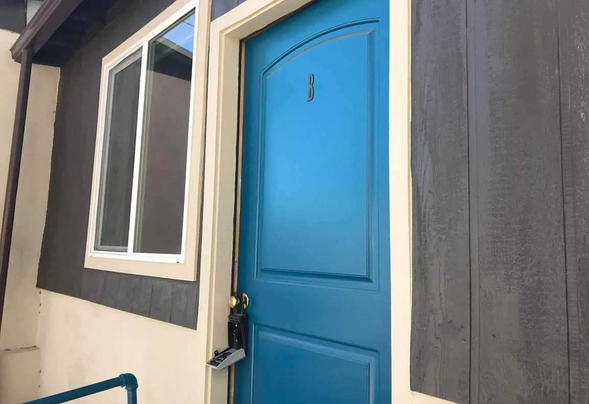 1 bed, 1.0 bath, 700 sqft, $850 — Photo 1