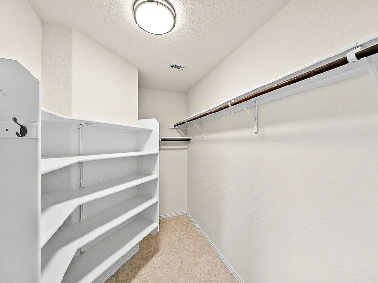 6097 Heron Dr — Photo 23