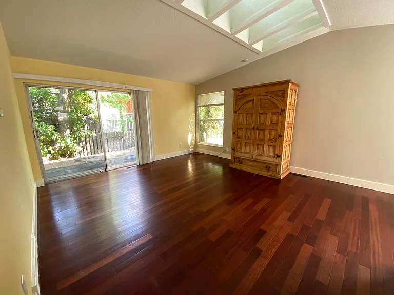 624 Marine St #4 — Photo 4