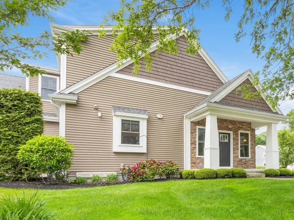 291 Smith St #A, North Attleboro, MA 02760