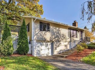 968 Hanover Rd, Meriden, CT 06451