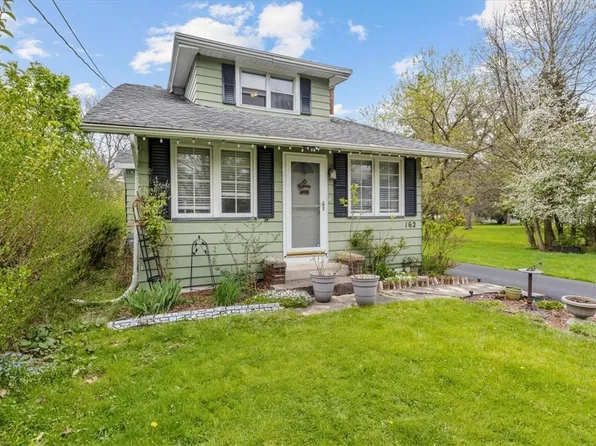 162 Furlong Rd, Rochester, NY 14623