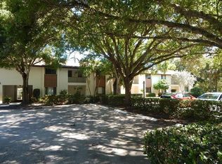 1057 6th Ave APT B5, Vero Beach, FL 32960