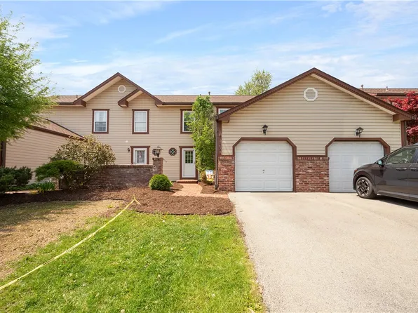 1470 Yorktown Dr, Lawrence, PA 15055