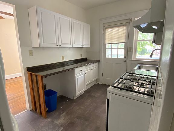 5th image of 11819 Clifton Blvd