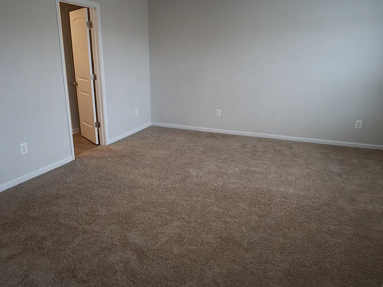 81 Cramsford St — Photo 12