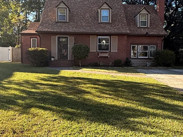 8719 Semmes Ave, Norfolk, VA 23503