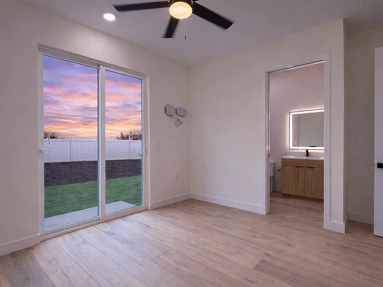 Brand New | 1613 Burton — Photo 11