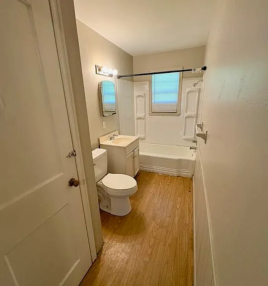 2449-2451 S Ellis St #2449 — Photo 7