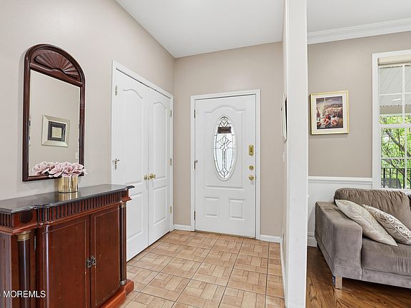 4th image of 66 Birch Street