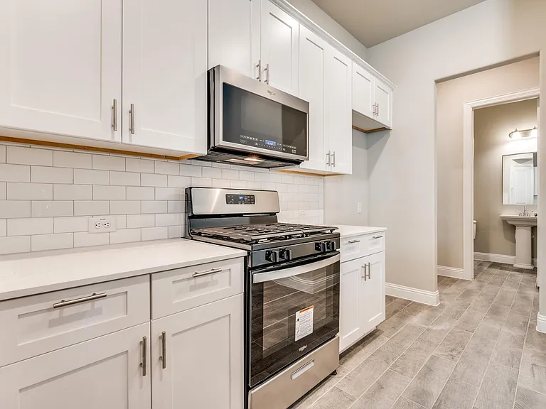 6148 Blythe Dr — Photo 11
