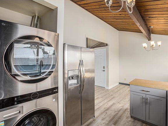 You'll love the added convenience of having a washer and dryer in your home! A big time saver!