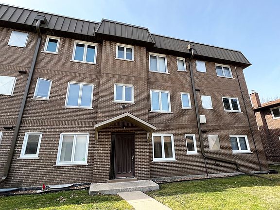 4th image of 9605 Kedvale Ave APT 104